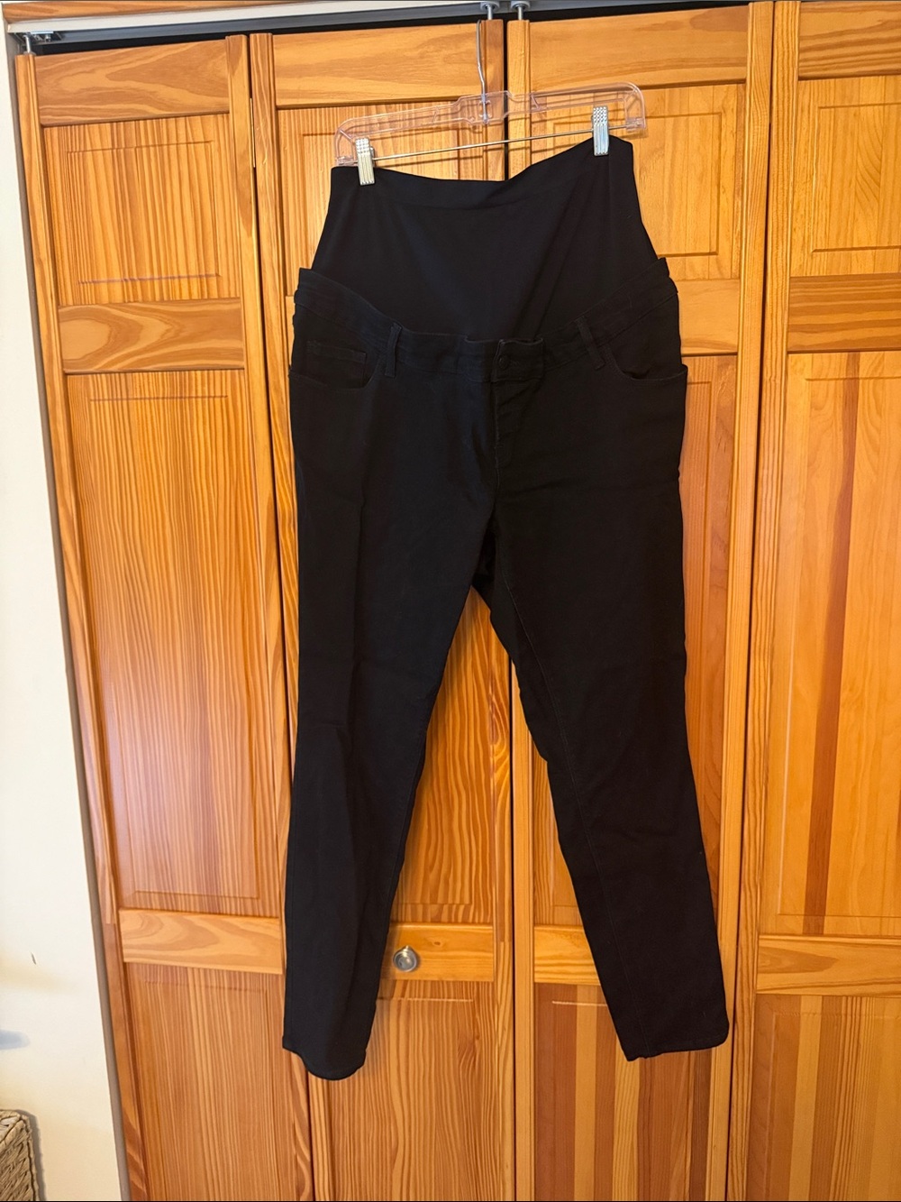 Black Old Navy Maternity Jeans